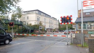 Level Crossing - London Road, Reigate
