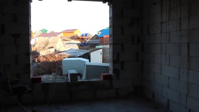Строительство дома с "нуля". Проблема с большим окном. смотреть онлайн