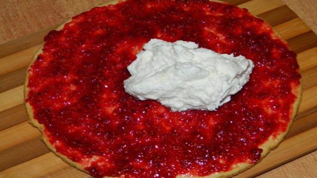 Песочный торт  с джемом