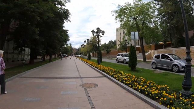Прогулка по Проспекту ЛЕНИНА. Кисловодск смотреть онлайн