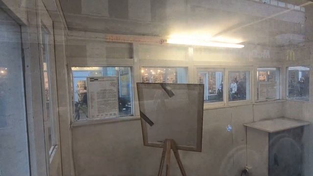 Checkpoint Charlie - Berlin смотреть онлайн