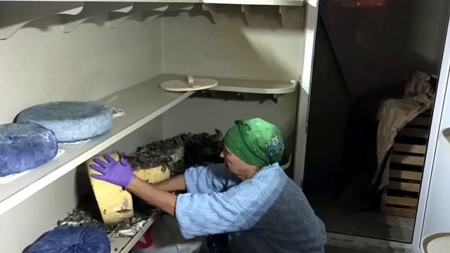 НАВОДИЛА В ПОГРЕБЕ ПОРЯДКИ?? смотреть онлайн