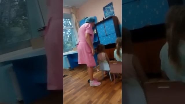 Так ведут себя воспитатели в больнице