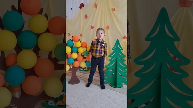 Лев Королёв. Басня Крылова "Свинья под дубом" смотреть онлайн