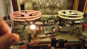 Воспроизведение ленты VHS