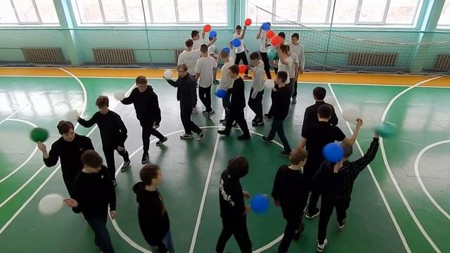 Школьное Телевидение/ Флешмоб Мальчики 8 марта 2022 смотреть онлайн