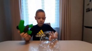 Обзор игрушки-тянучки Халк. Игрушка с орбизами,тянется во все стороны!