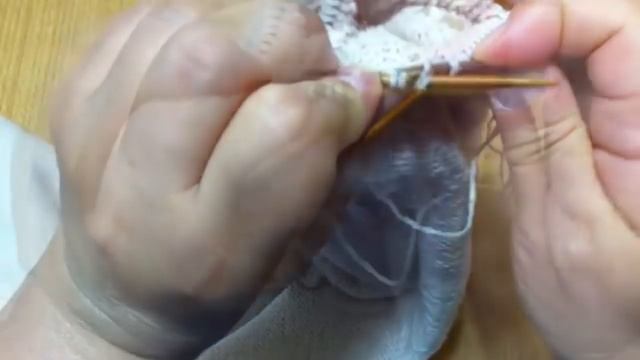 как закрыть резинку 1 на 1 спицами эластично по кругу-7 смотреть онлайн