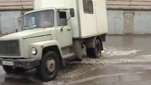 Череповецкие гаражи затопило водой