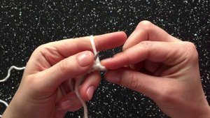 Способы набора петель спицами. "Из петли петля" неэластичный край