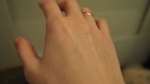 Фасцикуляция между большим и указательным пальцем