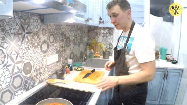 Лобио из белой и красной фасоли - Чесночные гренки. Постные рецепты смотреть онлайн