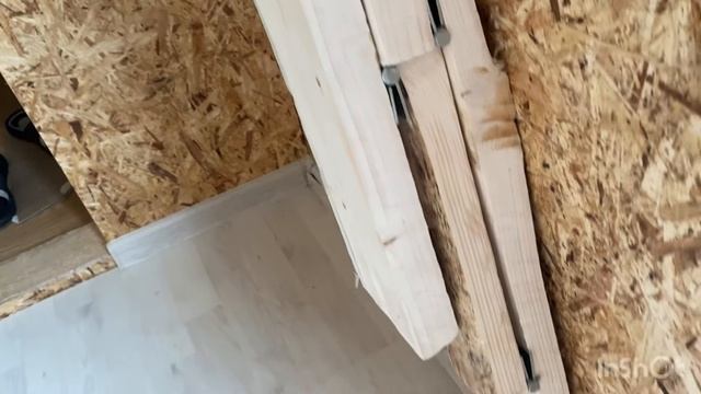 Складывающаяся лестница #лестница #своимируками #чердачнаялестница #складнаялестница #стремянка смотреть онлайн