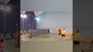 Мельница - играем в бадминтон
