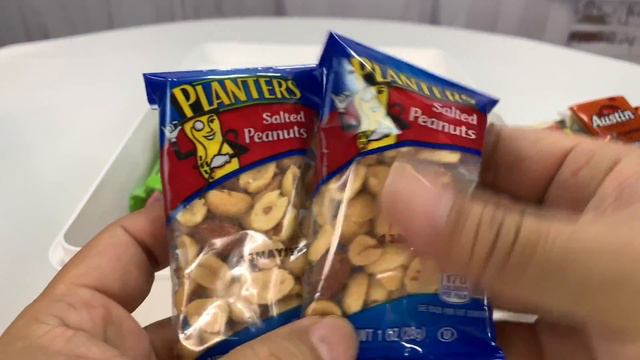 Send a Care Package to a Student with the Hard Plastic Hangry Emergency XXL Snack Kit смотреть онлайн