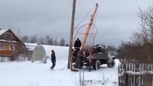 Демонтаж бетонных опор в зимнее время.