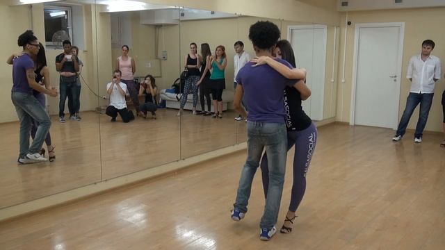 30.10.2013: Kizomba classes from Irina and Rafael смотреть онлайн