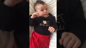 Смешные младенцы. Первое агу. Малыш 2 месяца .смех младенца