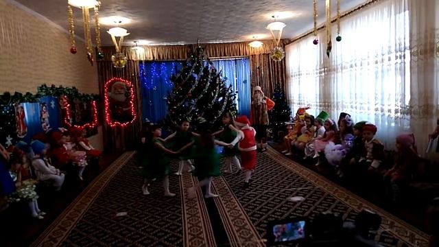 Танец ёлочек смотреть онлайн