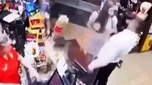 Бутылка Добрый колла чуть не убила мужика