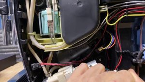 Jura J9 обзор конструкции с разборкой корпуса.