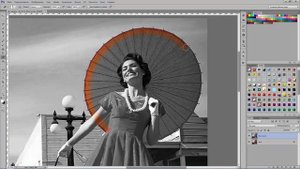 Черно-белое фото с цветными элементами в Фотошоп | Photoshop