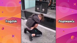 Амир брызнул перцовкой в глаза хейтеру | AMIR XXL залил пацана перцовым балончиком