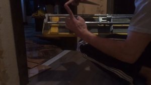 Как пользоваться ручным плиткорезом