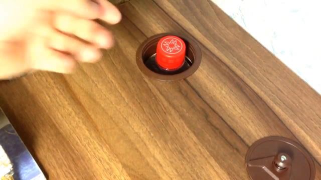 Как сделать мусорку в столе?! смотреть онлайн