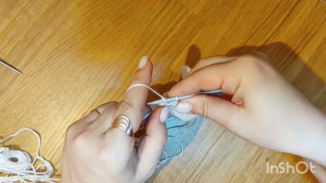 Бантик спицами. Вяжется легко и просто. смотреть онлайн