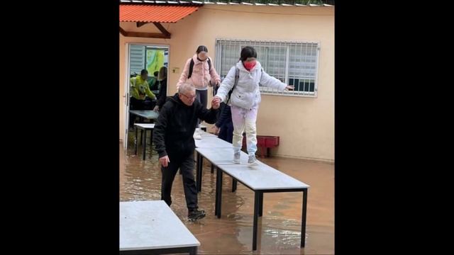 Потоп в Израиле. Наводнения в центре страны и на побережье. Камнепады в Галилее. Шторм Кармель смотреть онлайн