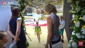 Мисс Николь плачет!!!!!!!!