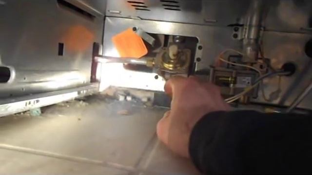 Gas Oven Won't Heat - How to Repair (Part 1 of 2), Troubleshoot смотреть онлайн