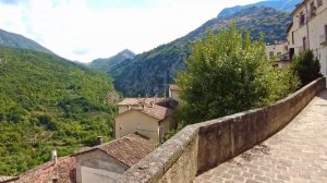Anversa degli Abruzzi (Abruzzo), Italy【Walking Tour】History in Subtitles - 4K