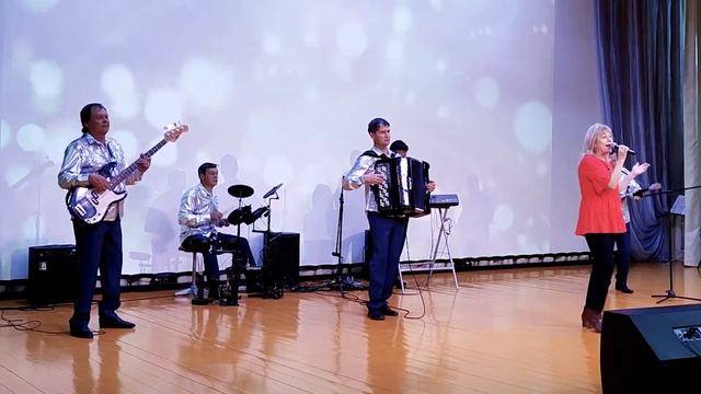 Народный инструментальный ансамбль "Русский стиль" МБУ РДК "Юбилейный" г Абдулино "Бегут года" смотреть онлайн