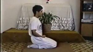 Javier Ortiz demonstrates Maharishi Yoga Asanas