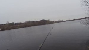 РЫБАЛКА СО СПИННИНГОМ НА МОСКВЕ-РЕКЕ ОСЕНЬЮ, ПО ВЫСОКОЙ ВОДЕ!!! Ловля ЩУКИ на ДЖИГ!!! #ДЖИГ
