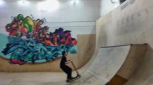 Самые жёсткие падения на самокате. Неудачные попытки выполнить трюки приводят к этому...