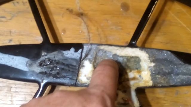 Чем удалить эпоксидную смолу и клей. Part 1/2. смотреть онлайн