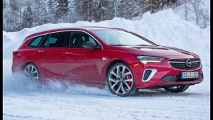 Opel Insignia GSi Sports Tourer 2020 на снегу, Дизайн и интерьер