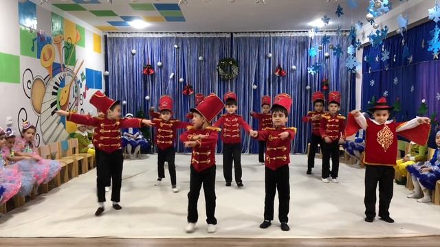 Танец «Солдаты» Город Ташкент район Яккасарой 300-садик