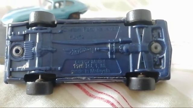 Hot Wheels Custom Ford Maverick and Matchbox Jaguar E-type 1:61. Diecast models. смотреть онлайн