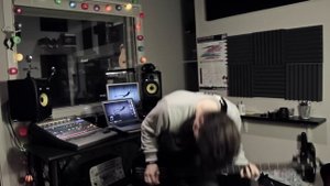 Lady Gaga - Poker Face (metal cover by Leo Moracchioli)