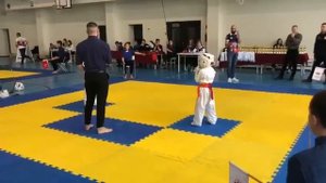 Учебно-Тренировочные поединки по Фулл-контакт карате Власов Олег 1 бой