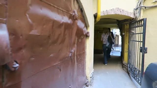 Дворы и парадные Санкт-Петербурга
