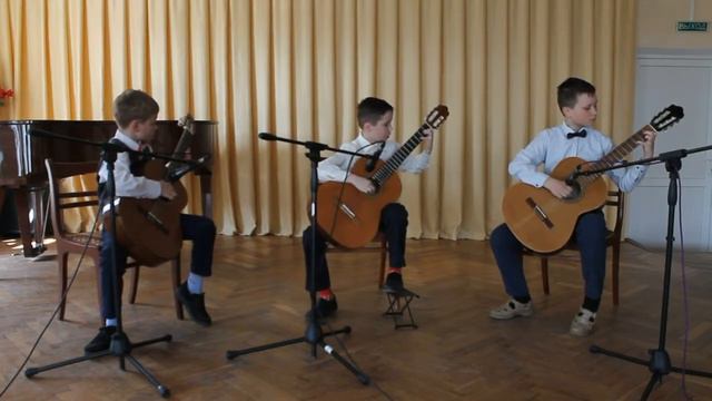 75 лет Великой Победы Ансамбль гитаристов Дятловская ДШИ