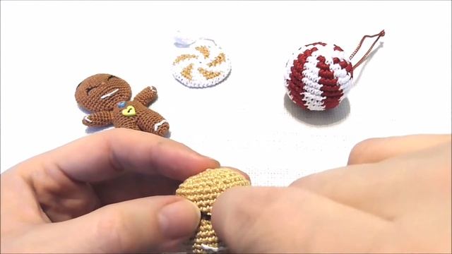 Как вышить детали вязаной игрушки. Оформление вязаной куклы.