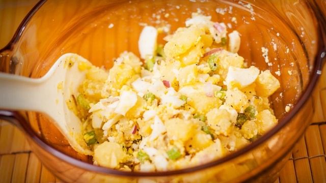 Салат с варёной картошкой