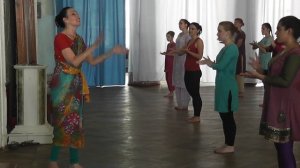 Базовые движения адаву техники индийского классического танца Бхаратанатьям  Мастер   класс Элеонор