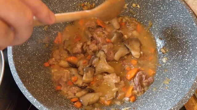 Макароны с тушенкой вкуснее пасты с соусом болоньезе